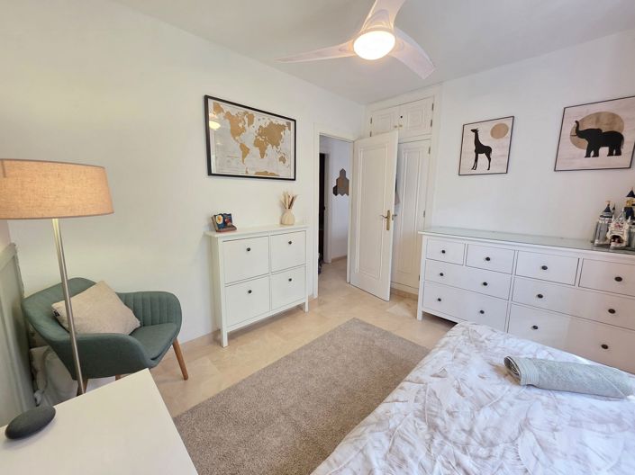 Image No.17-2 Bed Property for sale