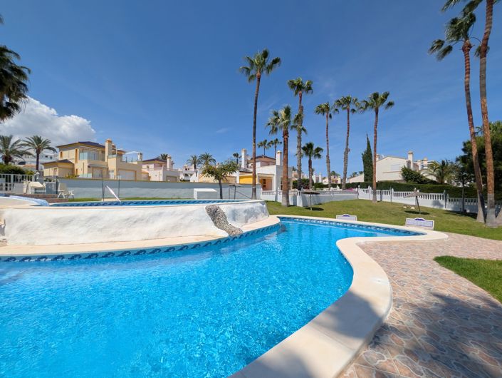 Image No.26-2 Bed Property for sale