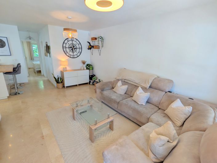Image No.4-2 Bed Property for sale