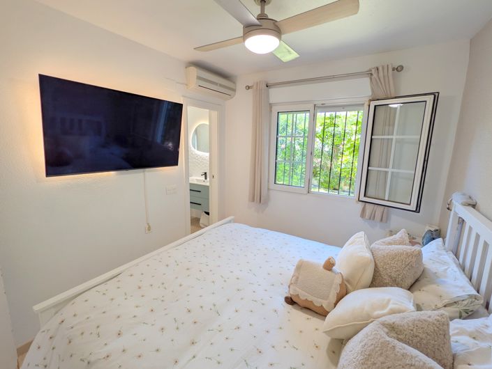Image No.9-2 Bed Property for sale