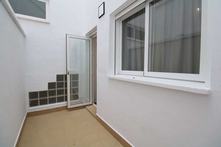 Image No.17-2 Bed Apartment for sale