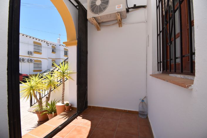 Image No.13-1 Bed Property for sale