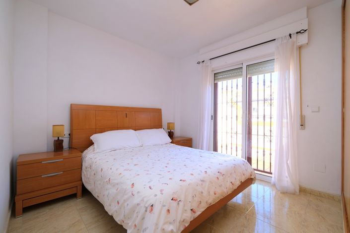 Image No.13-3 Bed Townhouse for sale