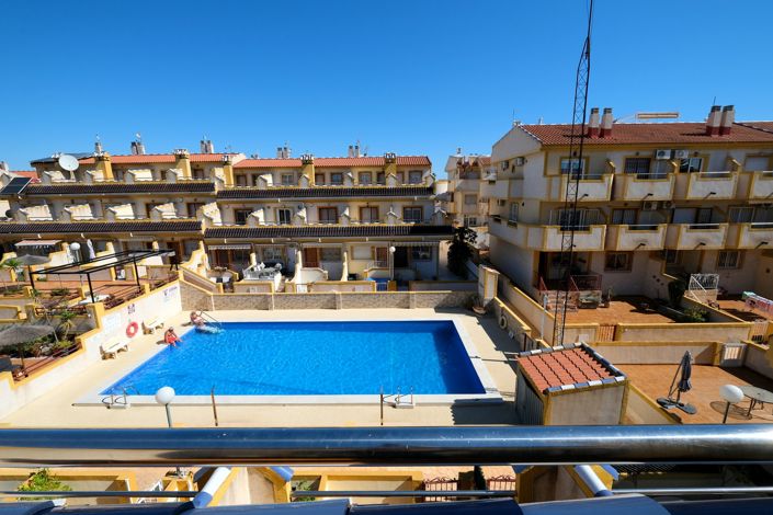 Image No.18-3 Bed Townhouse for sale