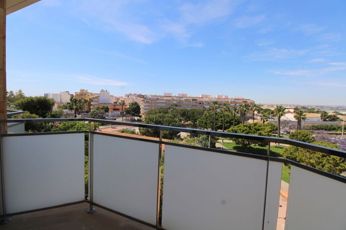 Image No.20-2 Bed Apartment for sale