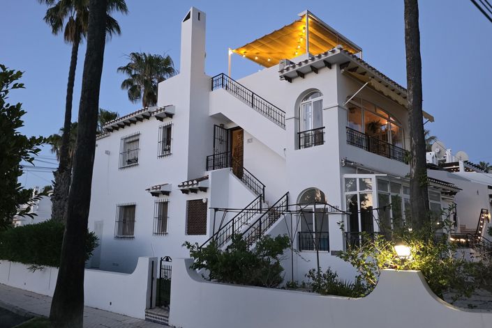 Image No.22-2 Bed Property for sale