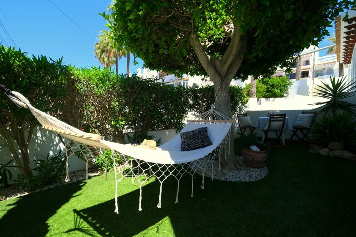 Image No.25-2 Bed Property for sale