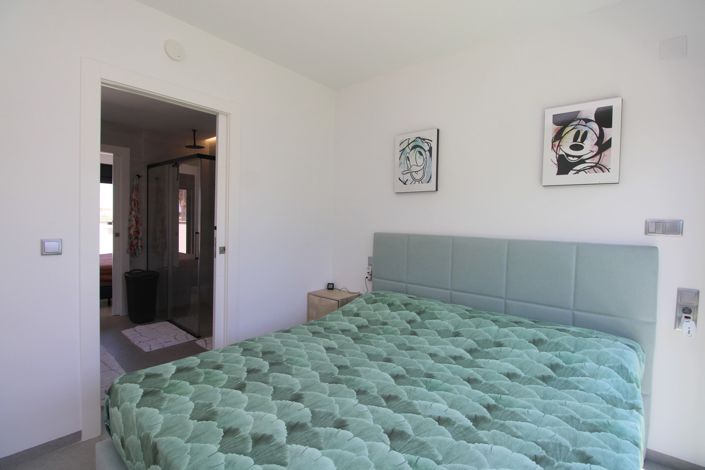 Image No.14-3 Bed Villa for sale