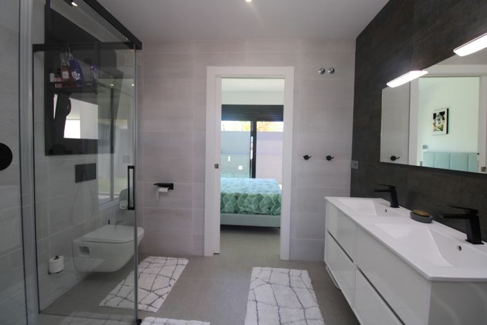 Image No.15-3 Bed Villa for sale