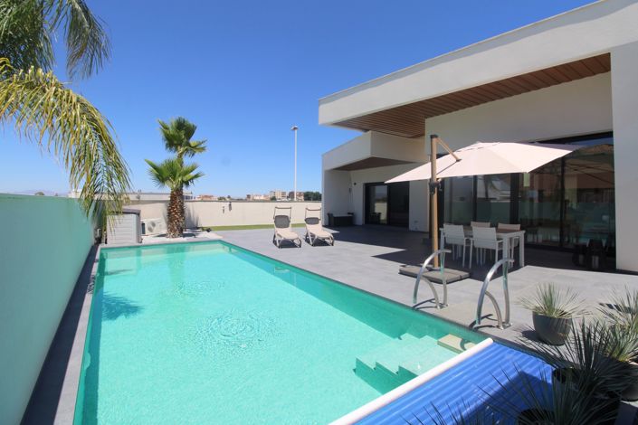 Image No.23-3 Bed Villa for sale
