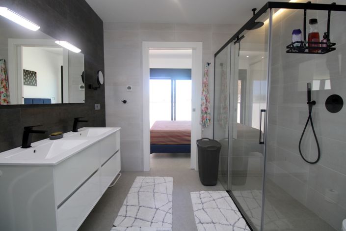 Image No.3-3 Bed Villa for sale
