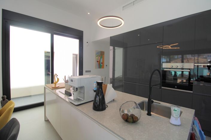 Image No.7-3 Bed Villa for sale