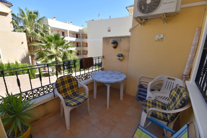 Image No.16-2 Bed Townhouse for sale