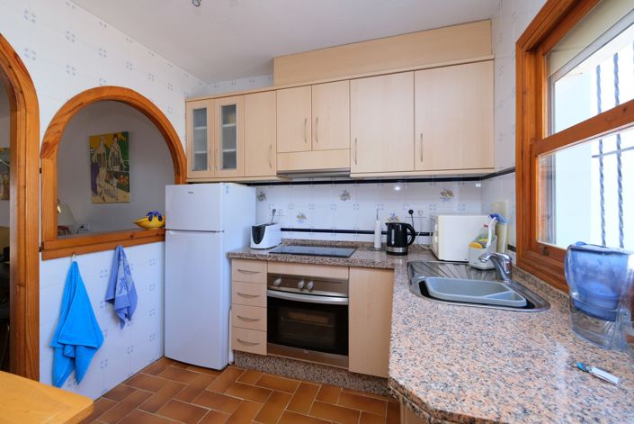 Image No.9-2 Bed Townhouse for sale