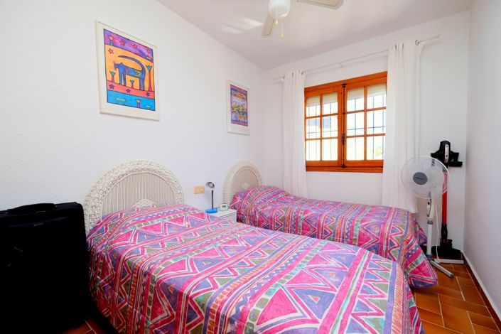 Image No.17-2 Bed Townhouse for sale