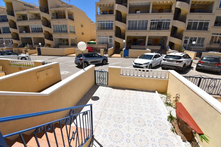 Image No.18-2 Bed Property for sale