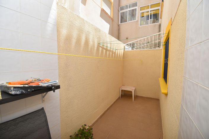 Image No.20-2 Bed Property for sale