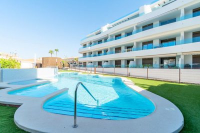 hek40026flamencasunpiscina-1