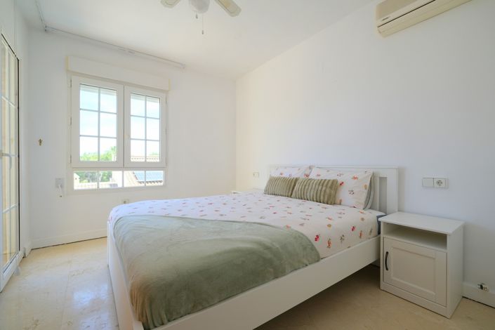 Image No.15-2 Bed Villa for sale