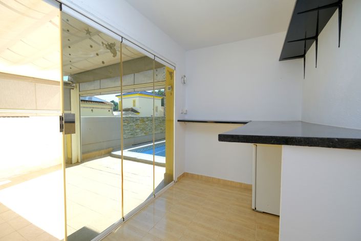Image No.19-2 Bed Villa for sale