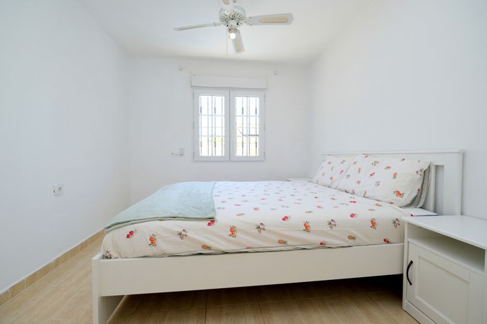 Image No.23-2 Bed Villa for sale