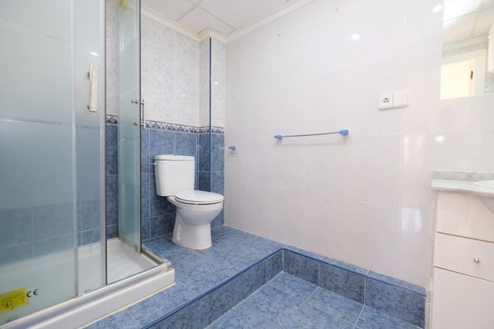 Image No.25-2 Bed Villa for sale
