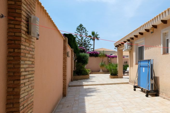 Image No.44-4 Bed Villa for sale