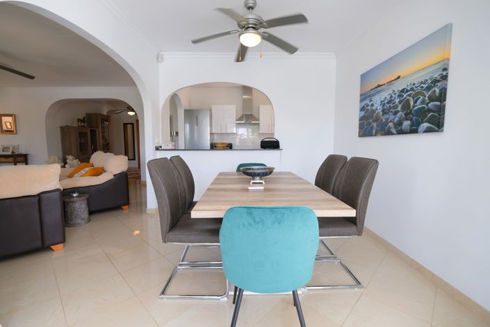 Image No.6-4 Bed Villa for sale