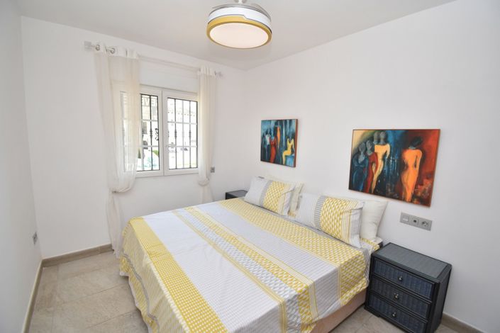 Image No.15-2 Bed Bungalow for sale