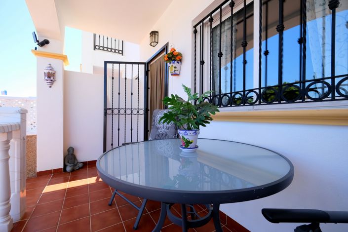 Image No.23-2 Bed Townhouse for sale