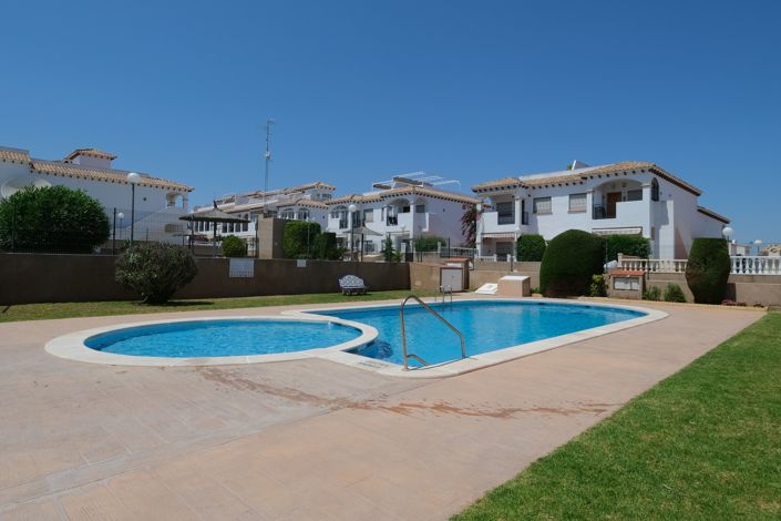 Image No.28-2 Bed Townhouse for sale