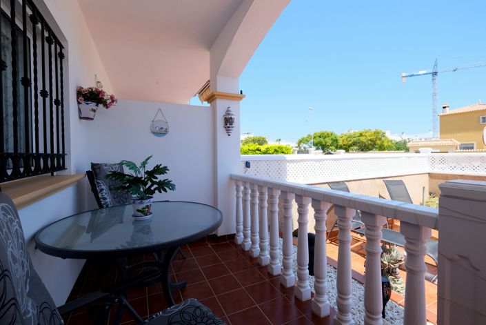 Image No.5-2 Bed Townhouse for sale