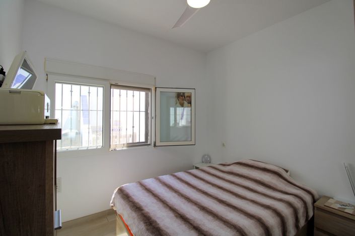 Image No.18-2 Bed Bungalow for sale