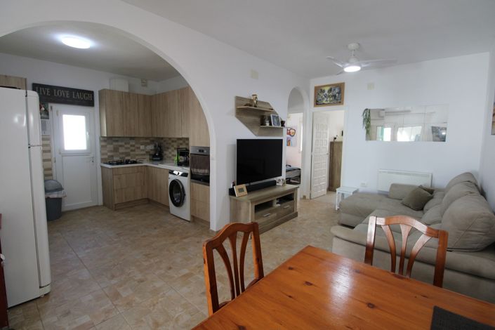 Image No.2-2 Bed Bungalow for sale