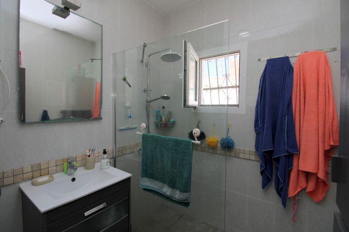 Image No.4-2 Bed Bungalow for sale