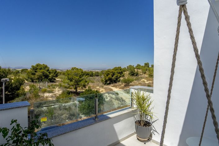 Image No.3-3 Bed Townhouse for sale