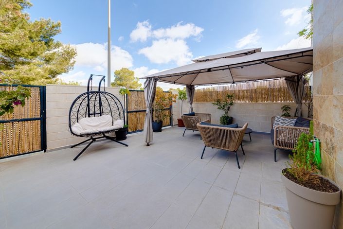 Image No.35-3 Bed Townhouse for sale
