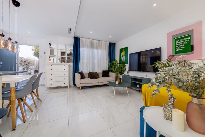 Image No.5-3 Bed Townhouse for sale