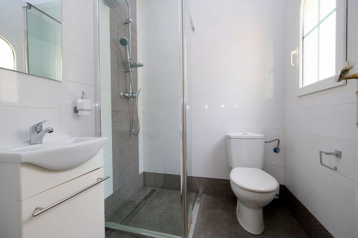 Image No.11-2 Bed Townhouse for sale