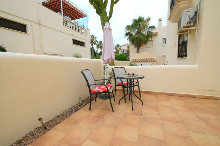 Image No.18-2 Bed Townhouse for sale
