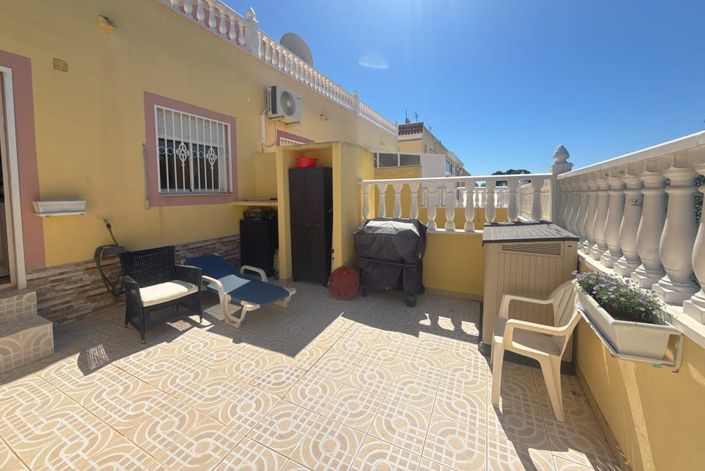 Image No.21-3 Bed Townhouse for sale