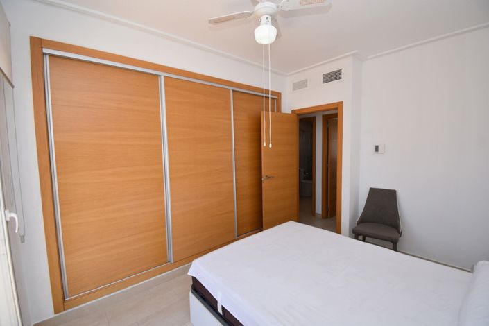 Image No.18-3 Bed Townhouse for sale