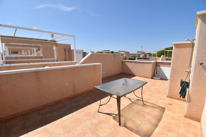 Image No.22-3 Bed Townhouse for sale
