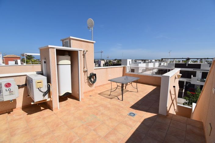 Image No.23-3 Bed Townhouse for sale