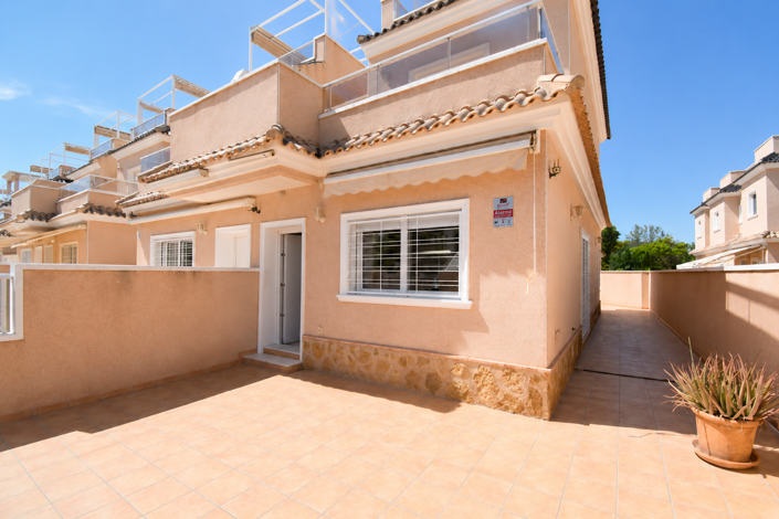 Image No.26-3 Bed Townhouse for sale
