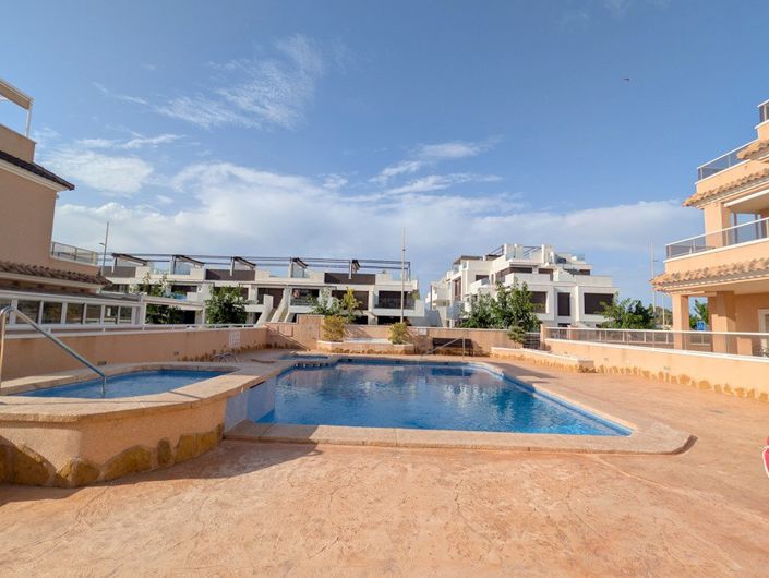 Image No.29-3 Bed Townhouse for sale