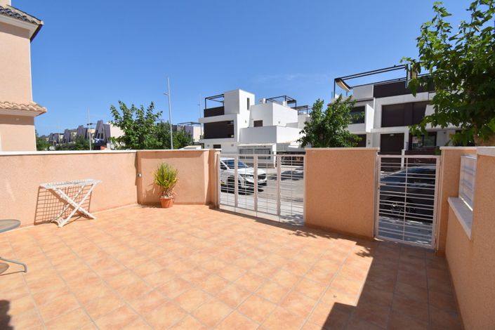 Image No.3-3 Bed Townhouse for sale