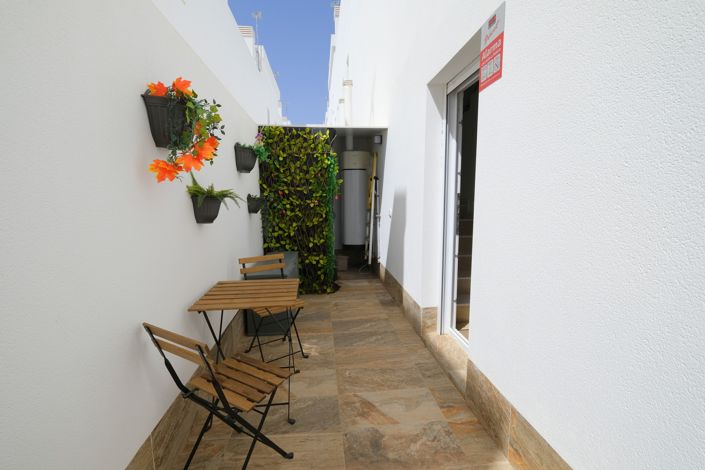 Image No.11-3 Bed Townhouse for sale