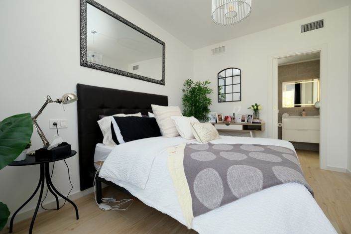 Image No.17-3 Bed Townhouse for sale