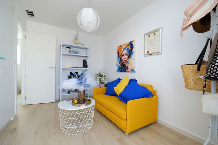 Image No.20-3 Bed Townhouse for sale